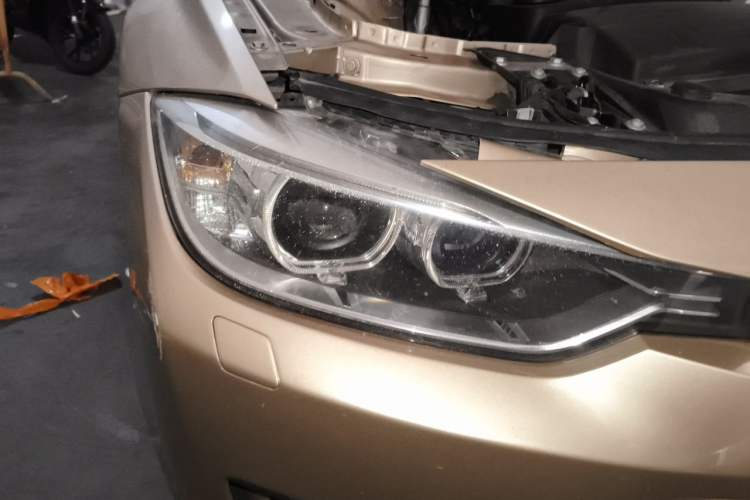 Used BMW 3 Series 2013 320i Sport Edition Right Front Headlight