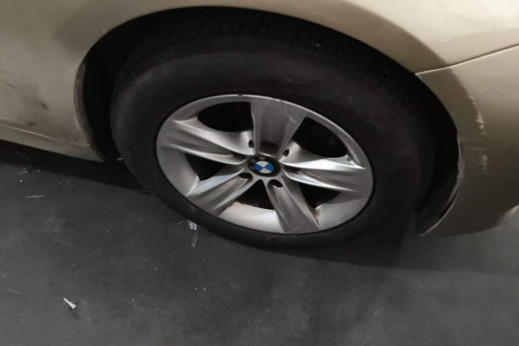 Used BMW 3 Series 2013 320i Sport Edition Right Front Wheel Hub