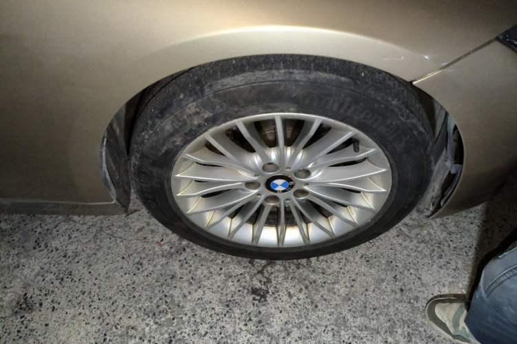 Used BMW 3 Series 2013 328Li Luxury Design Package Right Front Wheel Hub