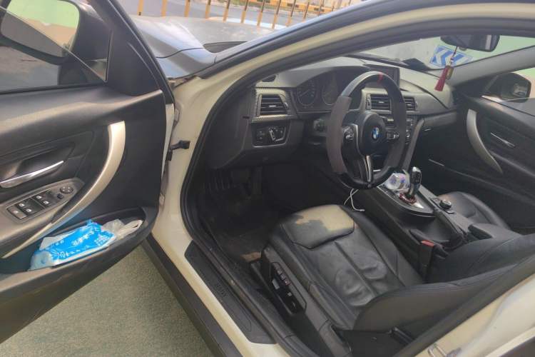 Used BMW 3 Series 2014 320i Sport Edition Driver Seat