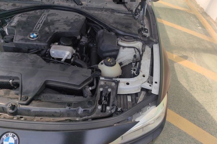 Used BMW 3 Series 2014 320i Sport Edition Engine Bay Left