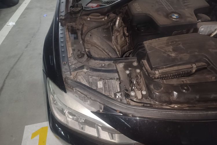 Used BMW 3 Series 2014 320i Sport Edition Engine Bay Right