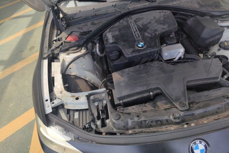 Used BMW 3 Series 2014 320i Sport Edition Engine Bay Right