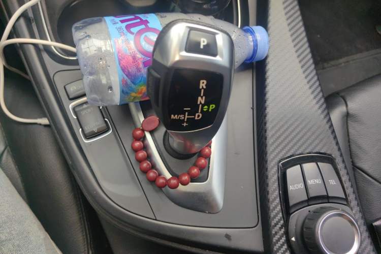Used BMW 3 Series 2014 320i Sport Edition Gear Lever