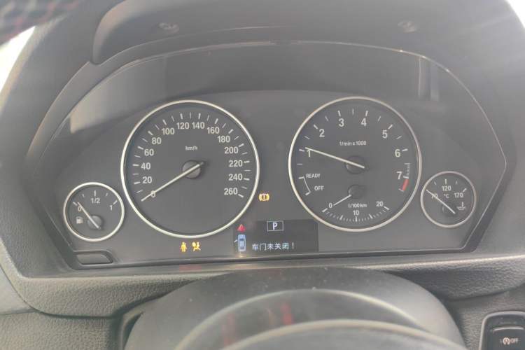 Used BMW 3 Series 2014 320i Sport Edition Instrument Cluster