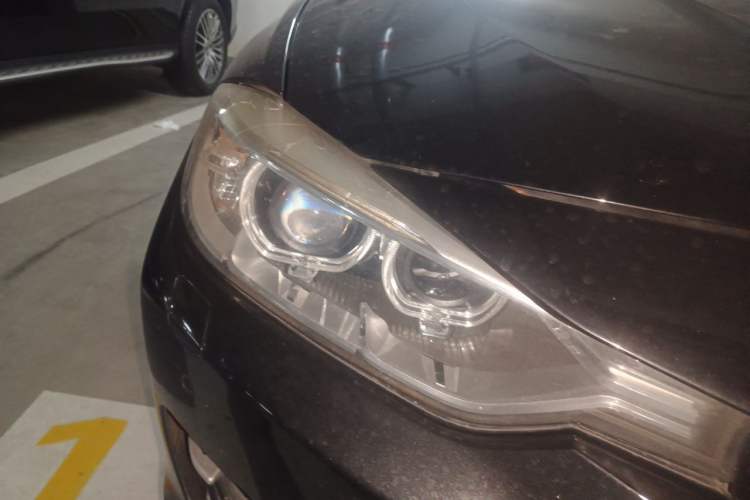 Used BMW 3 Series 2014 320i Sport Edition Right Front Headlight