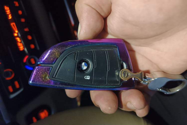 Used BMW 3 Series 2014 320i Sport Edition Vehicle Key