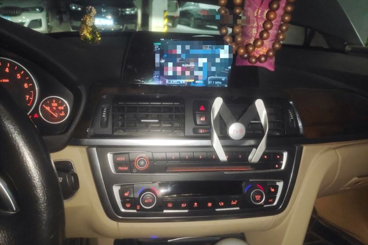 Used BMW 3 Series 2014 320Li Luxury Design Package Audio And AC Panel