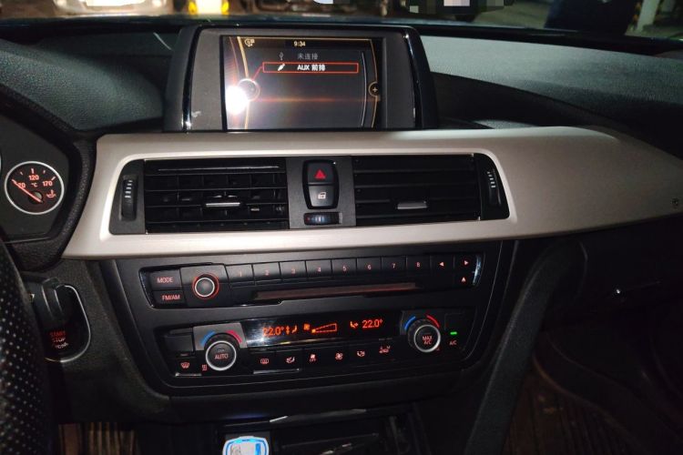 Used BMW 3 Series 2014 320Li Fashion Model Audio And AC Panel