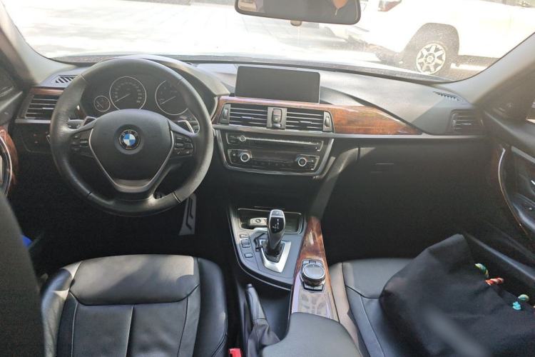 Used BMW 3 Series 2014 328Li Luxury Design Package Center Console