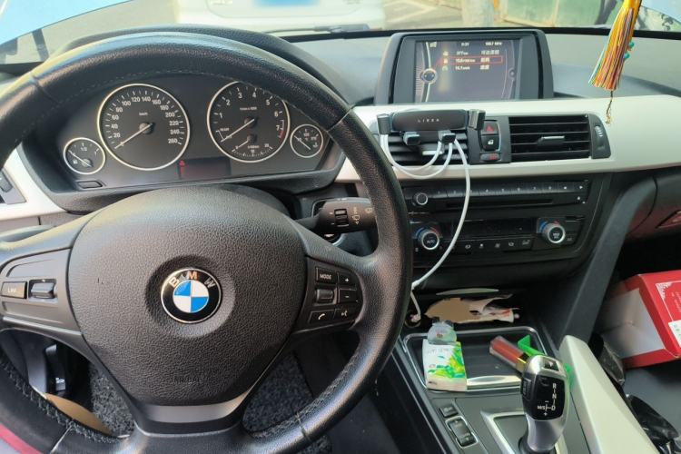 Used BMW 3 Series 2014 320Li Fashion Model Center Console