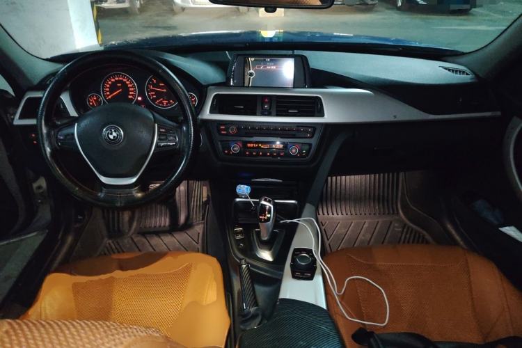 Used BMW 3 Series 2014 320Li Fashion Model Center Console