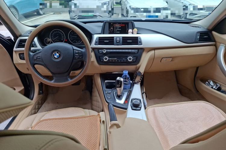 Used BMW 3 Series 2014 320Li Fashion Model Center Console