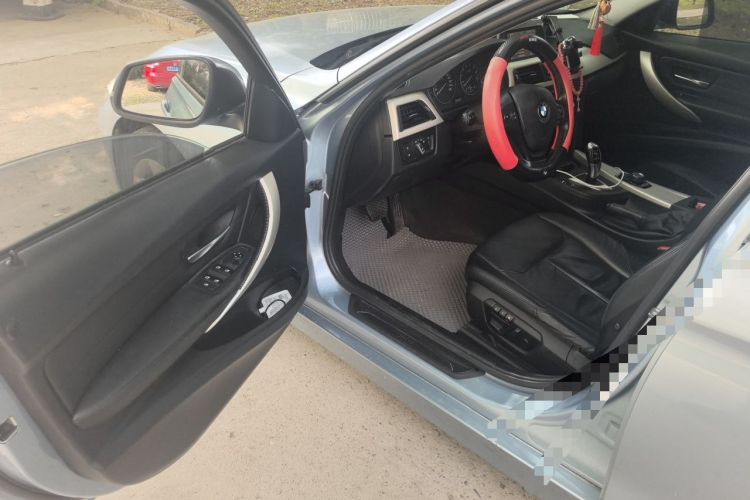 Used BMW 3 Series 2014 320i Sport Edition Driver Seat