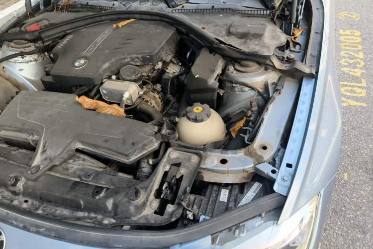 Used BMW 3 Series 2014 320Li Fashion Model Engine Bay Left