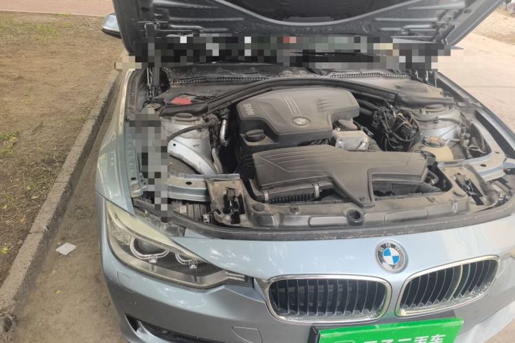 Used BMW 3 Series 2014 320i Sport Edition Engine Bay Right