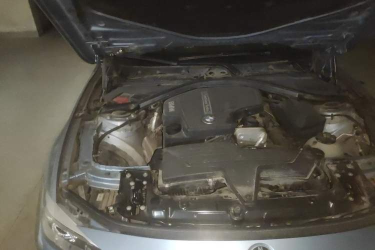 Used BMW 3 Series 2014 320Li Luxury Design Package Engine Bay Right