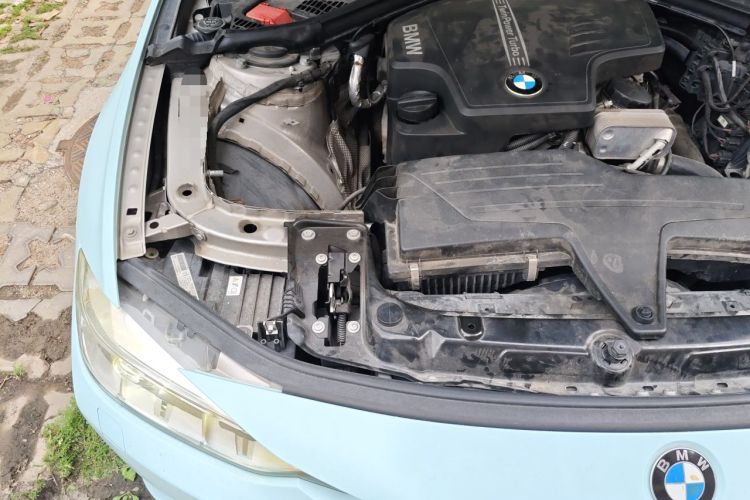 Used BMW 3 Series 2014 320Li Fashion Model Engine Bay Right