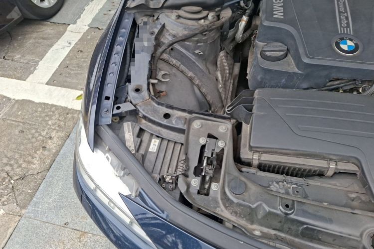 Used BMW 3 Series 2014 320Li Fashion Model Engine Bay Right