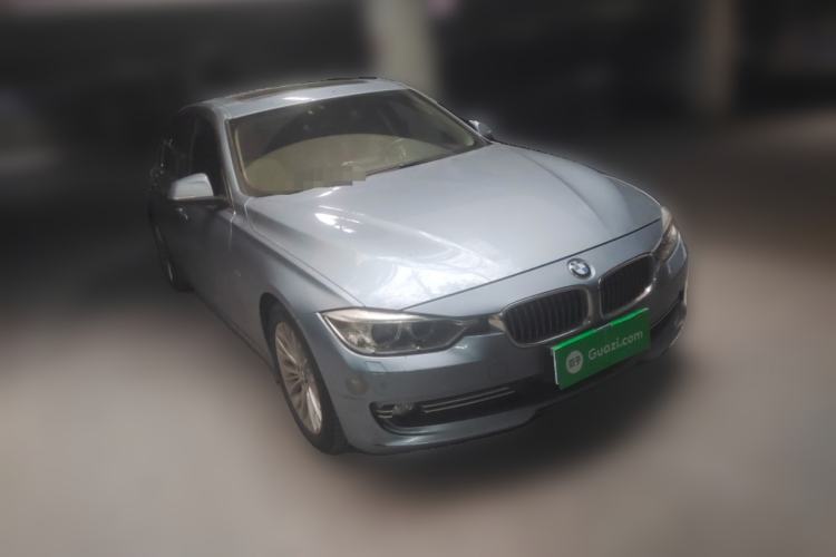 Used BMW 3 Series 2014 320Li Luxury Design Package Front Right 45 Deg
