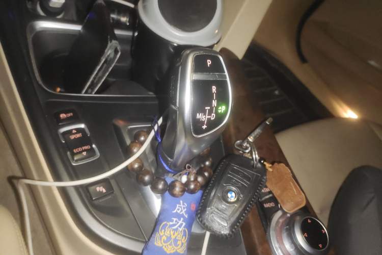 Used BMW 3 Series 2014 320Li Luxury Design Package Gear Lever