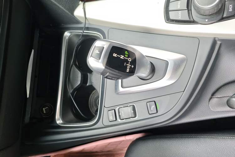 Used BMW 3 Series 2014 320Li Fashion Model Gear Lever