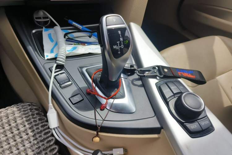 Used BMW 3 Series 2014 328Li Fashion Model Gear Lever