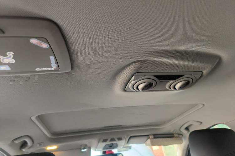 Used BMW 3 Series 2014 320Li Fashion Model Headliner