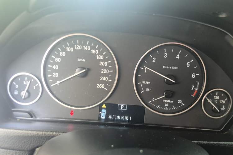 Used BMW 3 Series 2014 320i Sport Edition Instrument Cluster