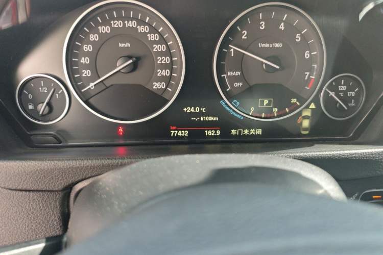 Used BMW 3 Series 2014 328Li Luxury Design Package Odometer Close Up