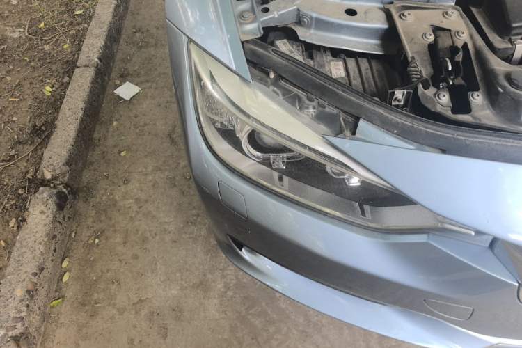 Used BMW 3 Series 2014 320i Sport Edition Right Front Headlight