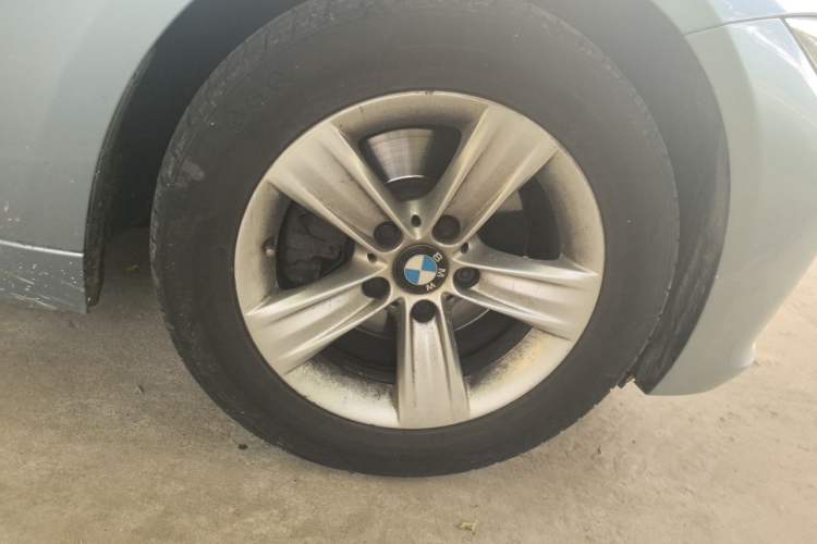 Used BMW 3 Series 2014 320i Sport Edition Right Front Wheel Hub