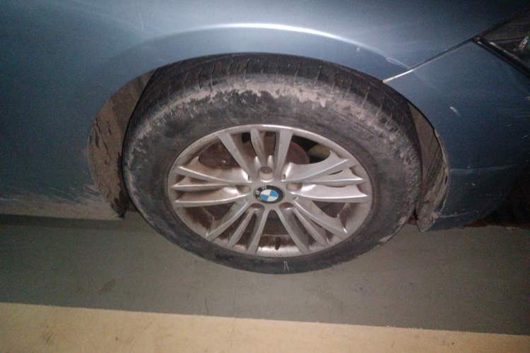 Used BMW 3 Series 2014 320Li Fashion Model Right Front Wheel Hub
