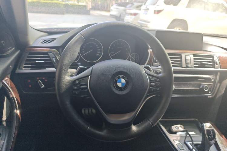 Used BMW 3 Series 2014 328Li Luxury Design Package Steering Wheel