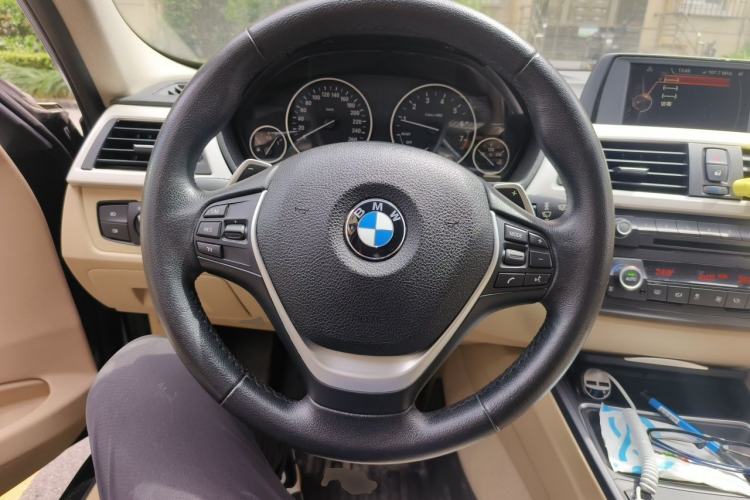 Used BMW 3 Series 2014 328Li Fashion Model Steering Wheel