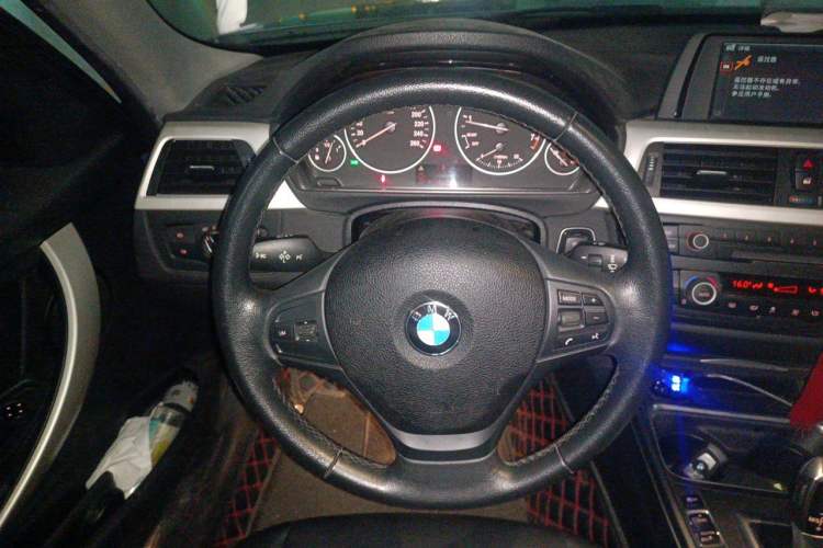 Used BMW 3 Series 2014 320Li Fashion Model Steering Wheel