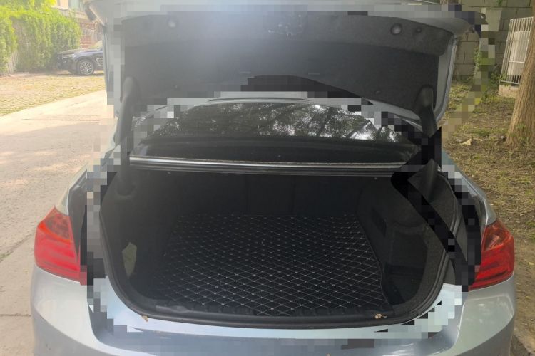 Used BMW 3 Series 2014 320i Sport Edition Trunk