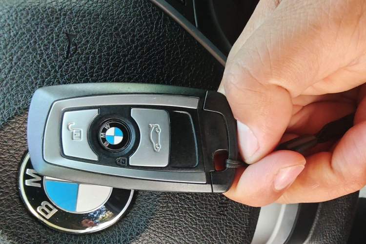 Used BMW 3 Series 2014 328Li Luxury Design Package Vehicle Key
