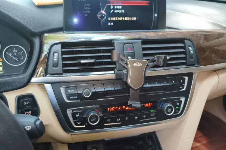 Used BMW 3 Series 2014 320Li Luxury Design Package Audio And AC Panel
