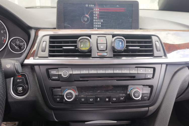 Used BMW 3 Series 2014 320Li Fashion Model Audio And AC Panel
