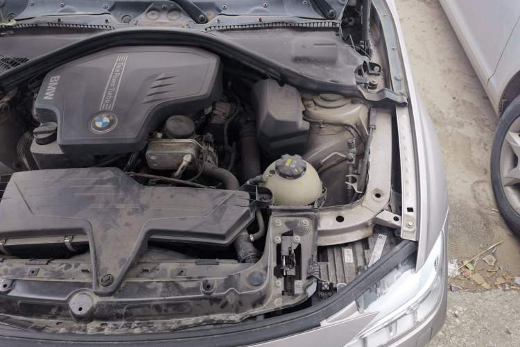 Used BMW 3 Series 2014 320Li Fashion Model Engine Bay Left