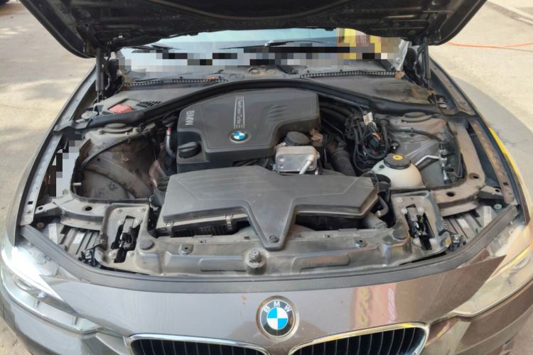 Used BMW 3 Series 2014 320i Sport Edition Engine Bay
