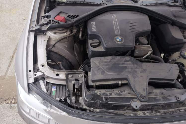 Used BMW 3 Series 2014 320Li Fashion Model Engine Bay Right