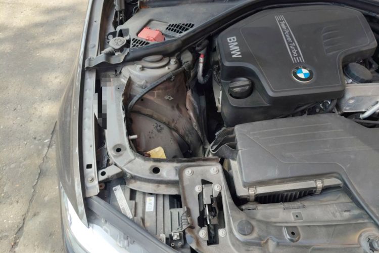 Used BMW 3 Series 2014 320i Sport Edition Engine Bay Right