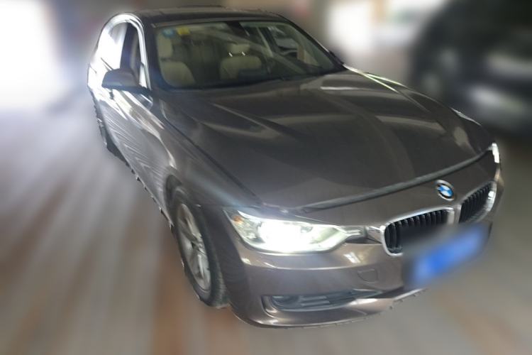 Used BMW 3 Series 2014 320i Sport Edition Front Right 45 Deg