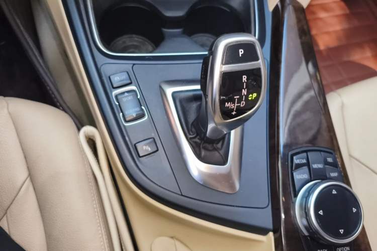 Used BMW 3 Series 2014 320Li Luxury Design Package Gear Lever