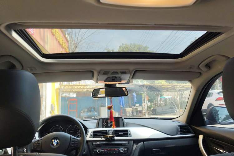 Used BMW 3 Series 2014 320i Sport Edition Headliner