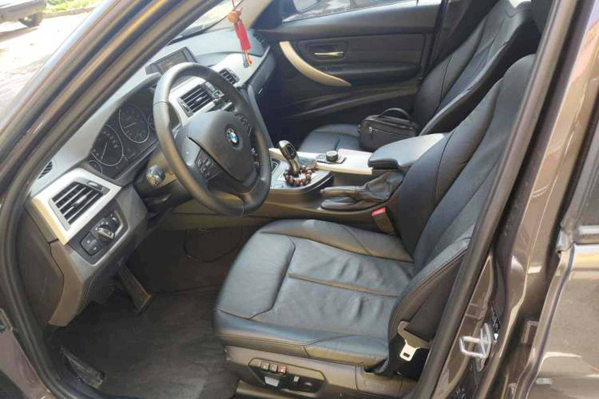 Used BMW 3 Series 2014 320i Sport Edition Left Front Seat