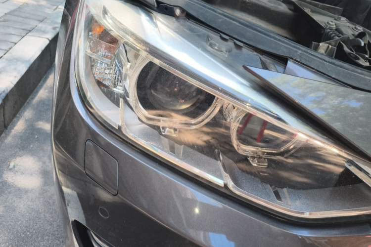 Used BMW 3 Series 2014 320Li Luxury Design Package Right Front Headlight
