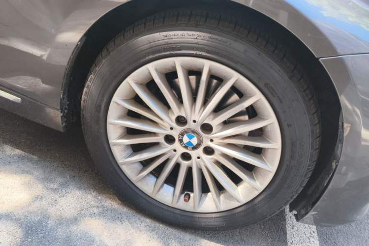 Used BMW 3 Series 2014 320Li Luxury Design Package Right Front Wheel Hub